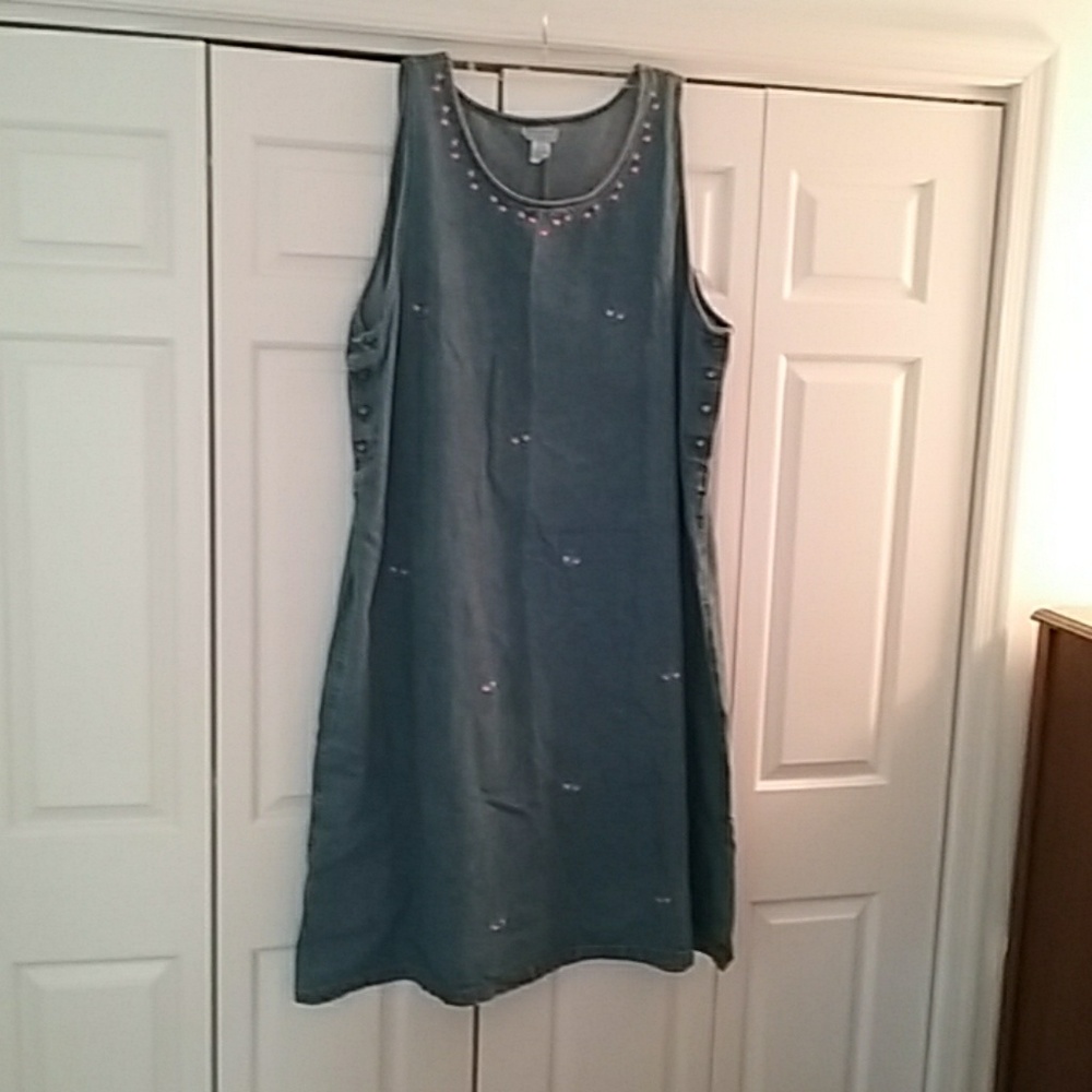 Embroidered denim jumper